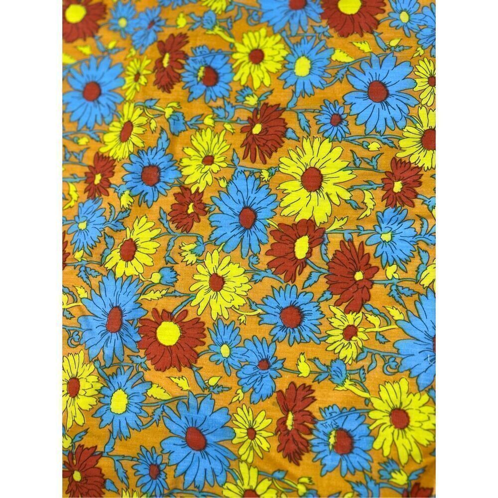 Vintage Mod Flower Power Fabric 31x35”